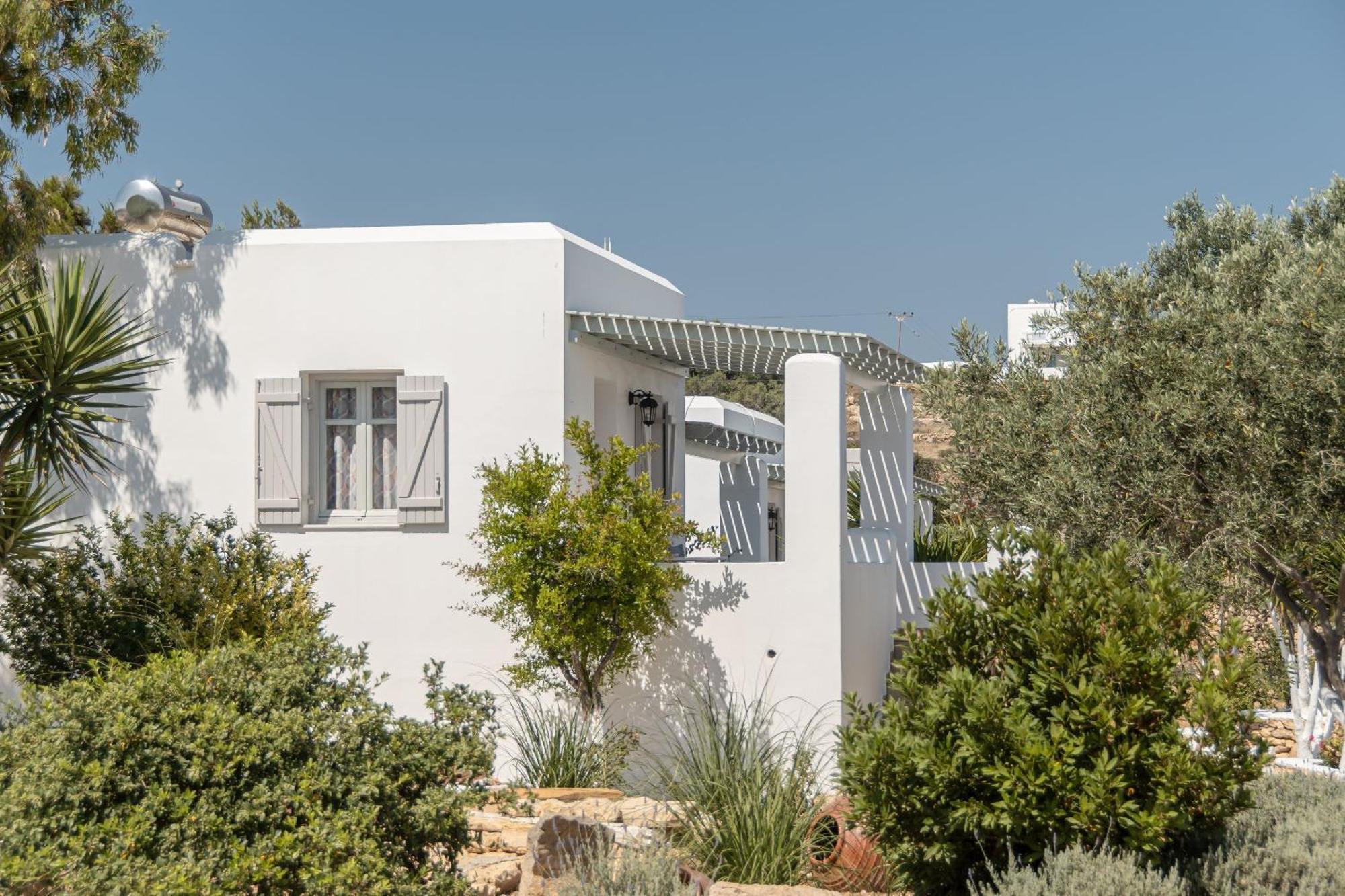 Michalios Luxury Apartments Koufonisia Exterior photo